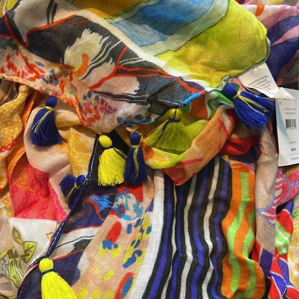 Echo
Patchwork-Print Scarf - Picture 3 of 3